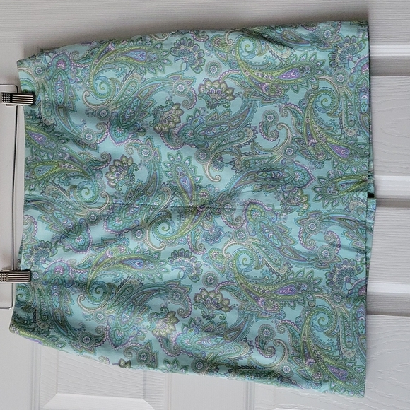 Jones New York Signature Skirt - Picture 1 of 4